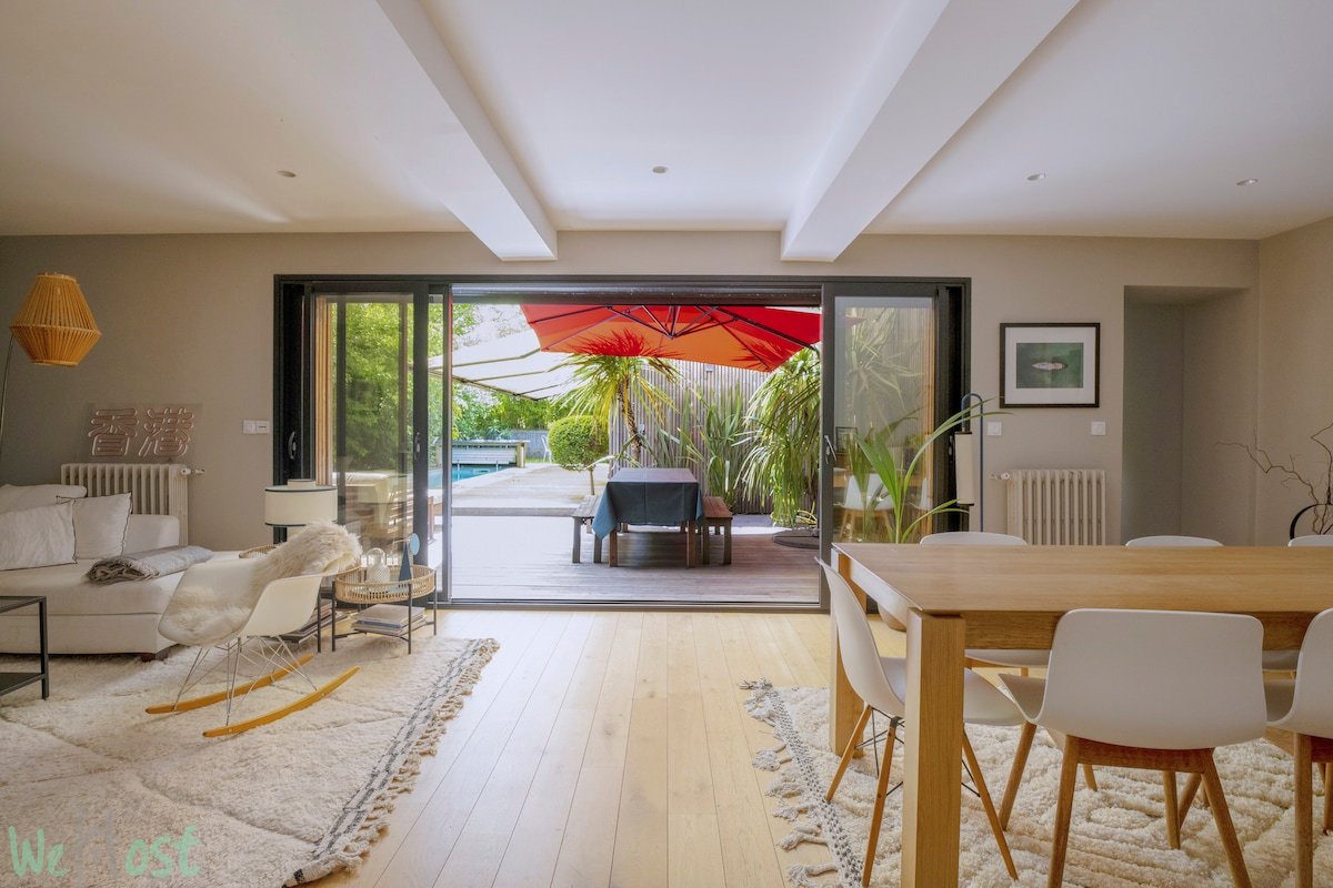 Sublime Villa with swimming pool for 8 people gallery image 2