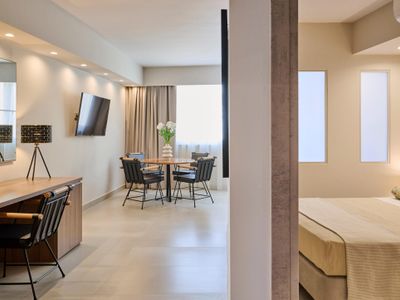 Acropolis Muses – Euterpe Erato