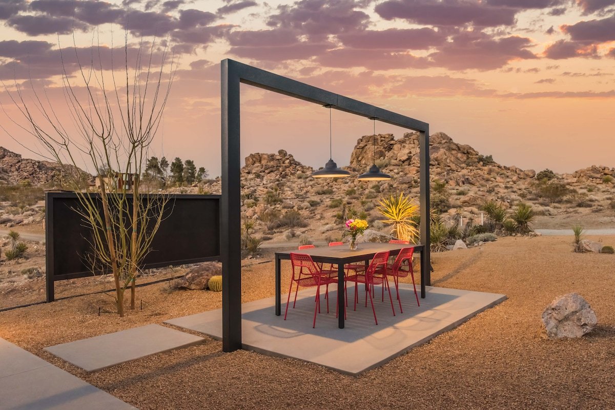 Luxury Pool Villa · 5 Min to JT Park · Skyfall gallery image 5