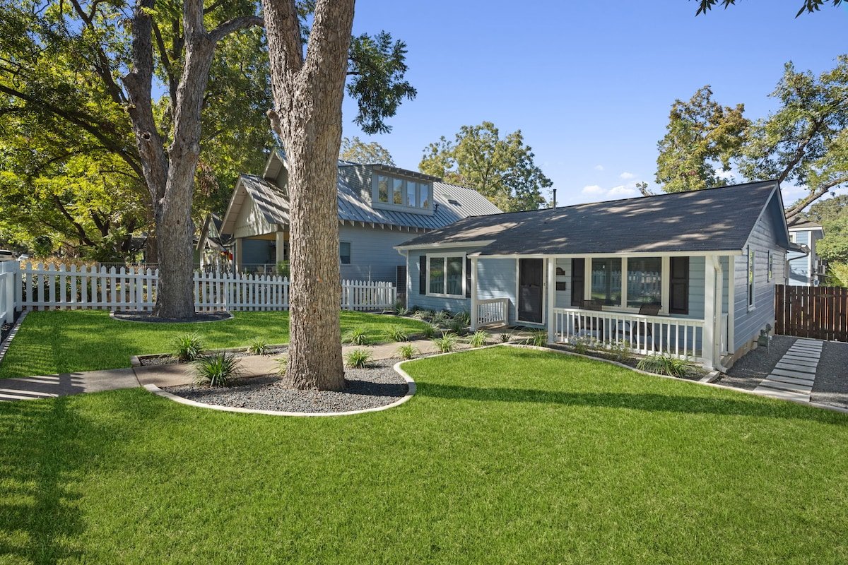 Home in HEART of SOCO! 1 block to all the action! gallery image 4