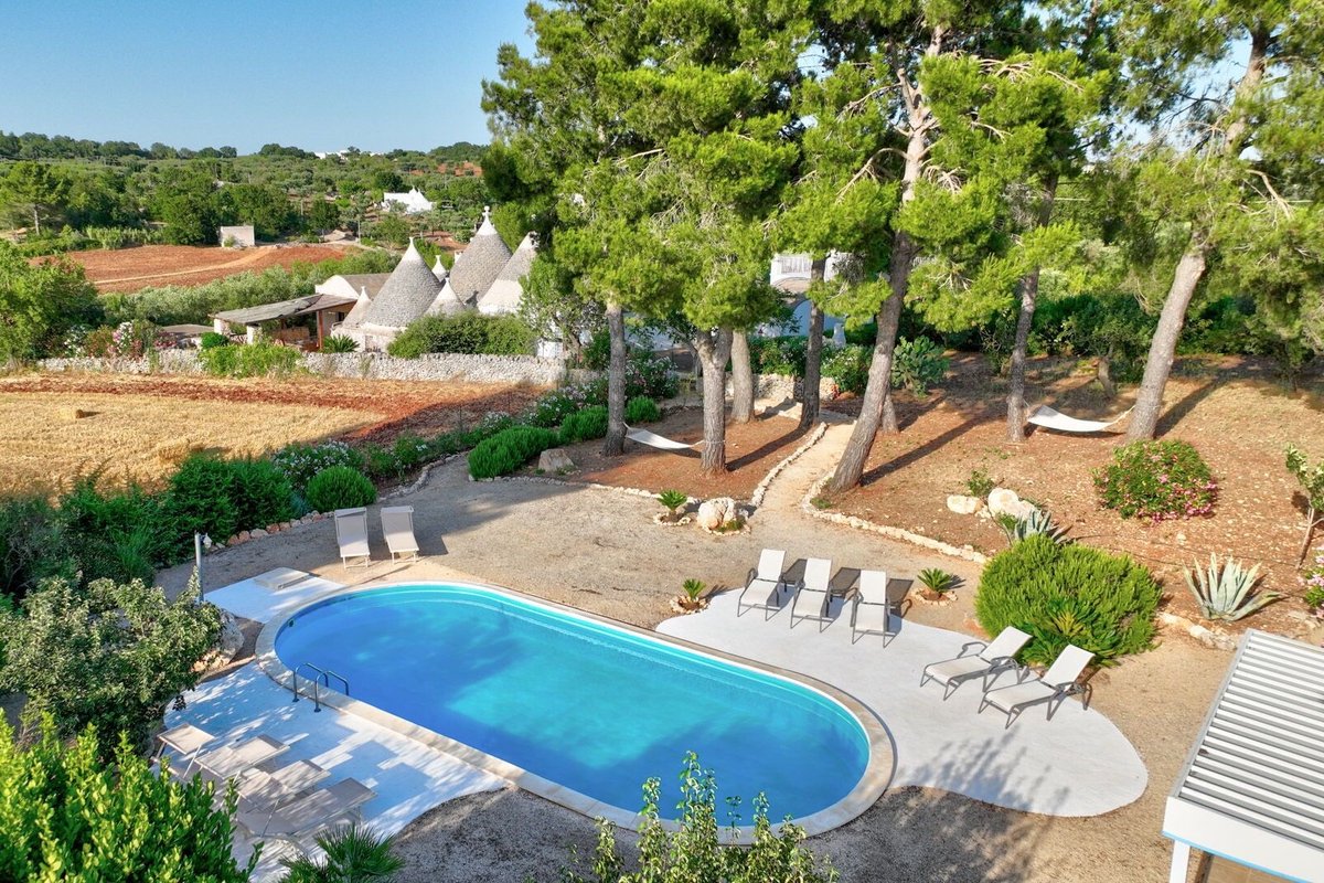 Exclusive trullo of 1700 with pool {10’ Ostuni}