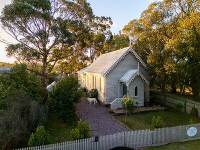 The Seaside Chapel-Boutique Escape in Port Fairy