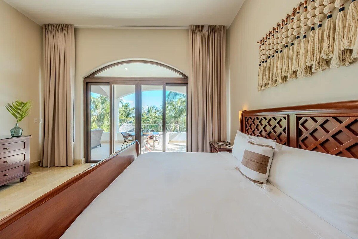 Beachfront 6BR Sueño Del Mar: Pool & Chef Service gallery image 4