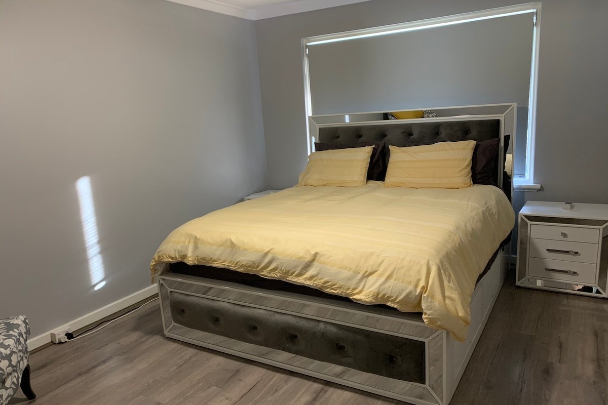 Spacious modern Family Home close to Swan Valley gallery image 5