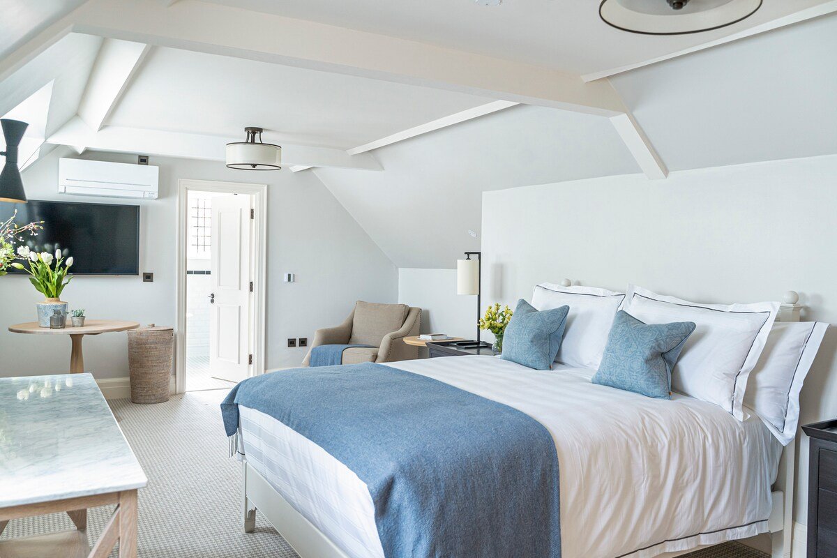 Long White Cloud gallery image 4