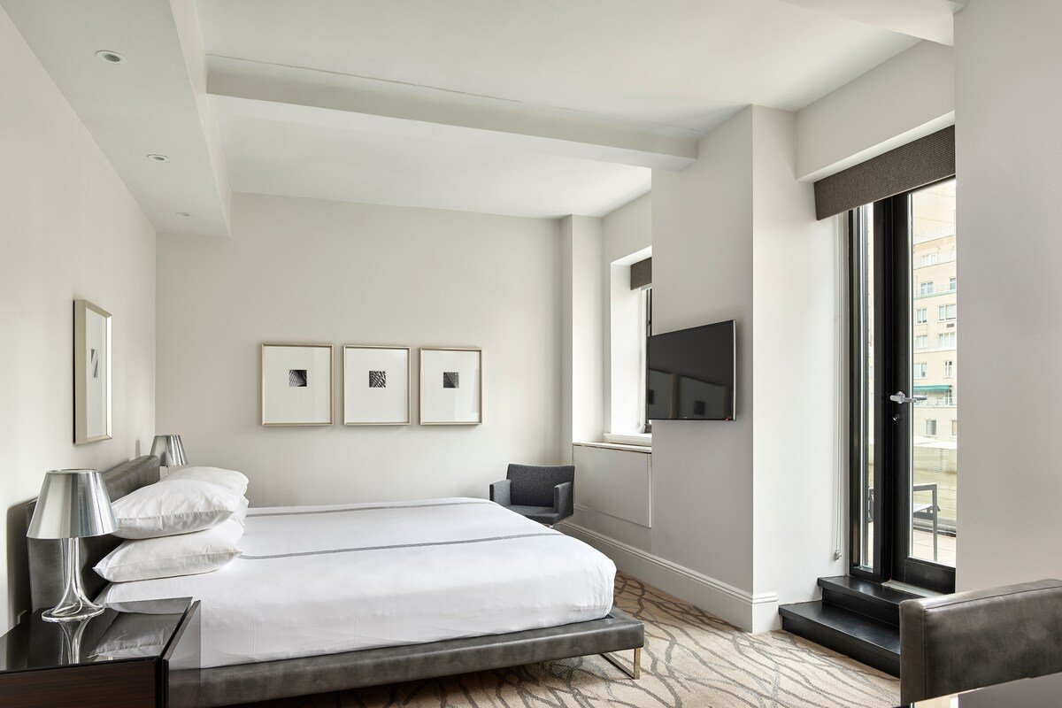 2BR Penthouse Apt w/ Private Terrace gallery image 5