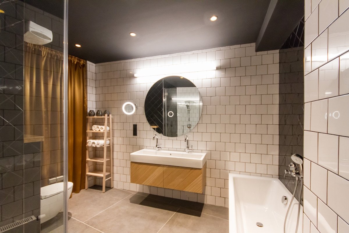 Florentinum Premium 3-Bedrooms, Balcony (Old Town) gallery image 5