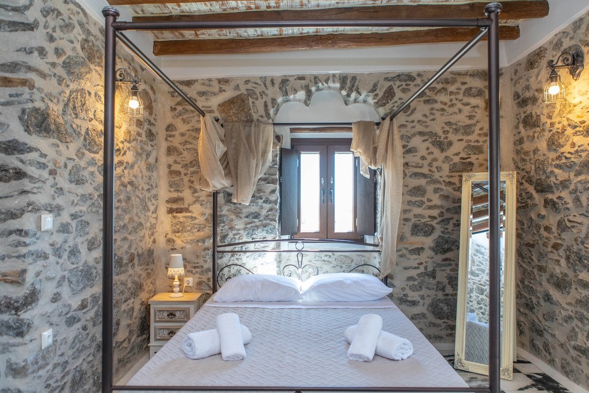 Peratsi stone houses gallery image 4