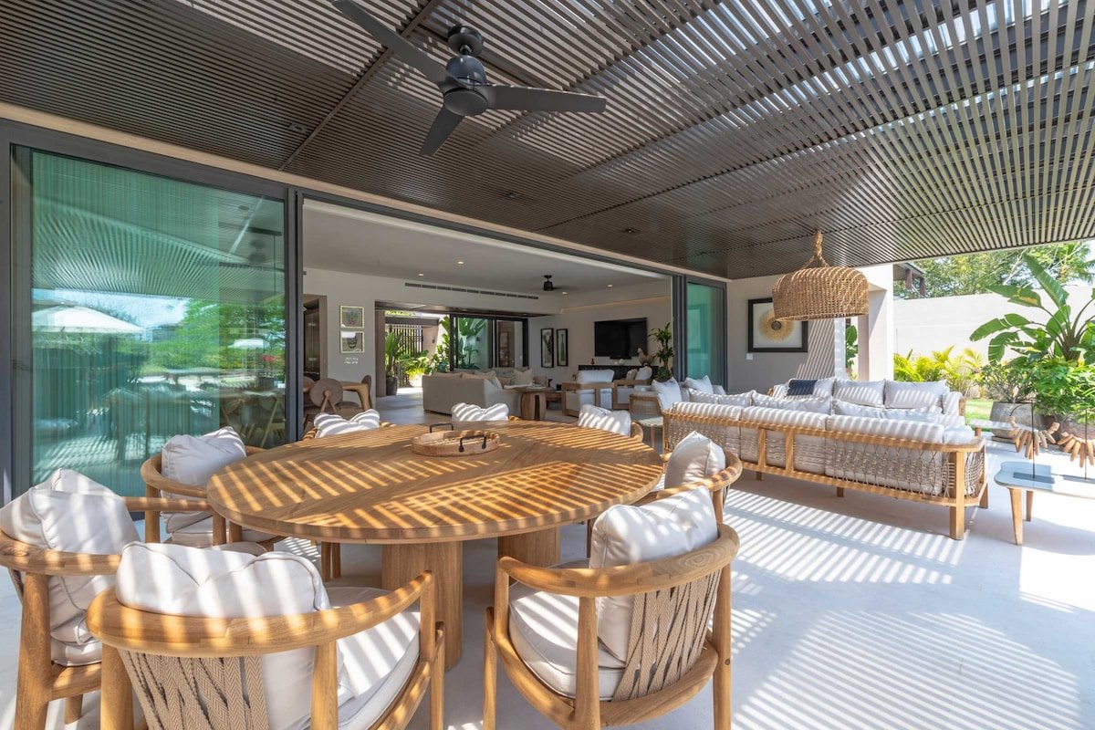 Villa Amistad · Luxury Retreat w/ Pool & Golf Cart gallery image 4