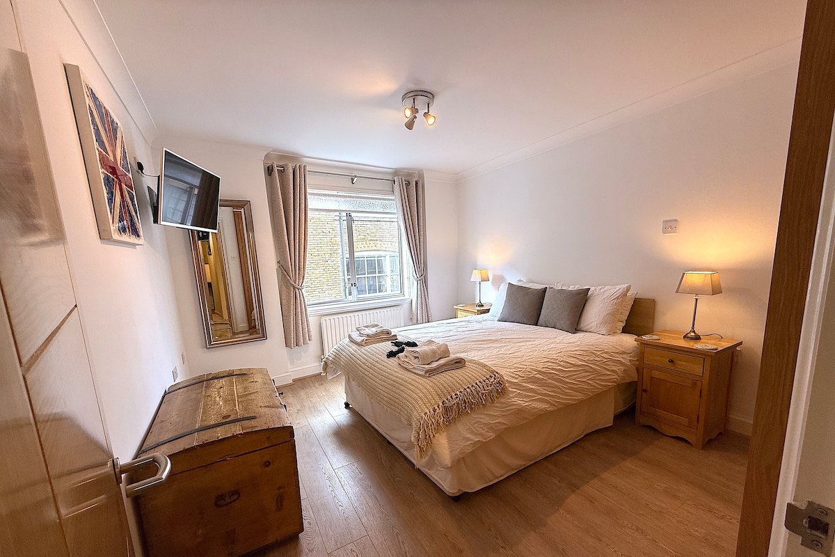 Covent Garden Apartment gallery image 3