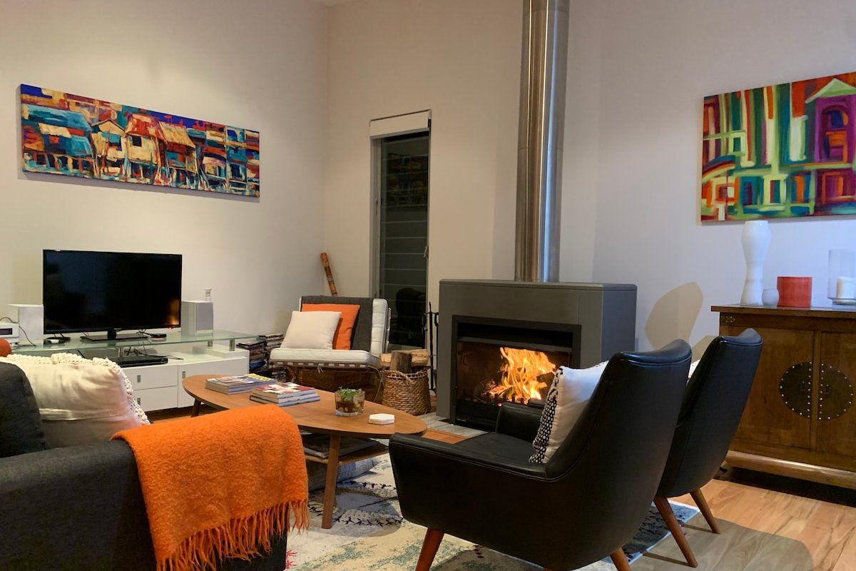 Lovely modern home in tranquil rural setting gallery image 4