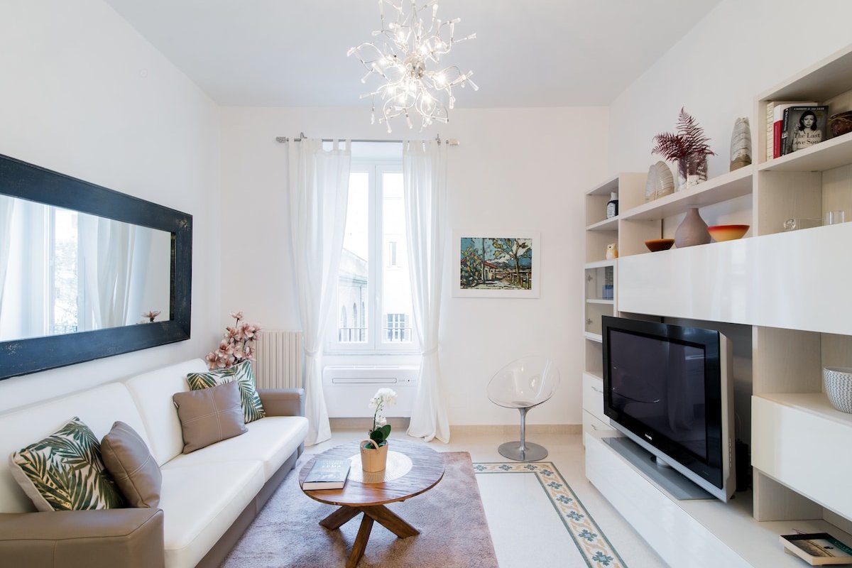 Brightful Boutique Apartment in the Heart of Trastevere gallery image 2