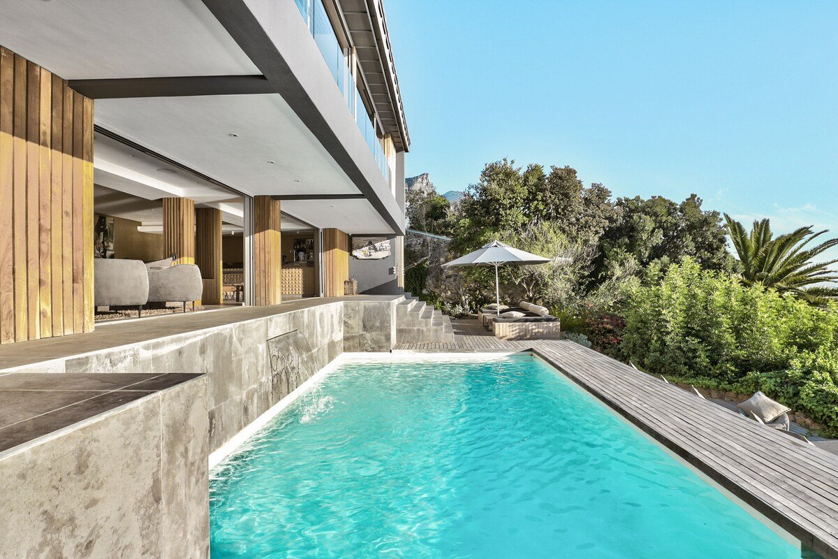 Sensual gallery image 2