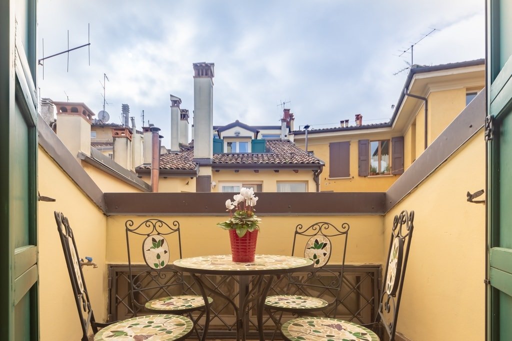 Santo Stefano Apts – 12 Apartments in Condominium gallery image 3