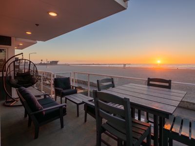 Oceanfront Living | AC | Sunset & Oceanview Deck