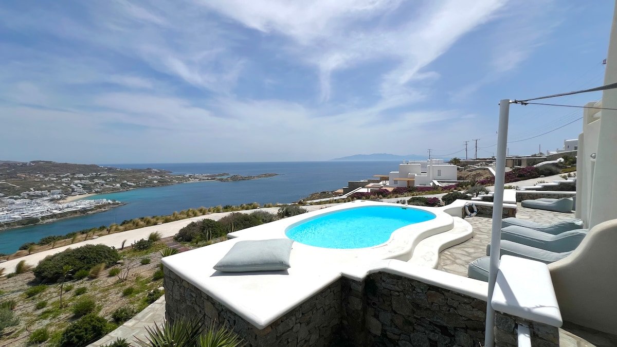 Psarou Summer Villa in Mykonos gallery image 2