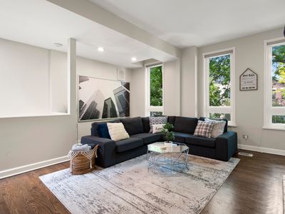 LUXURIOUS LINCOLN PARK Home w/ Rooftop (+parking)