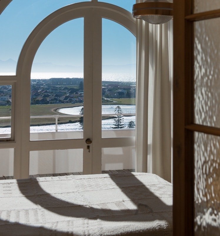 Majestic heritage mountainside home in Muizenberg gallery image 2