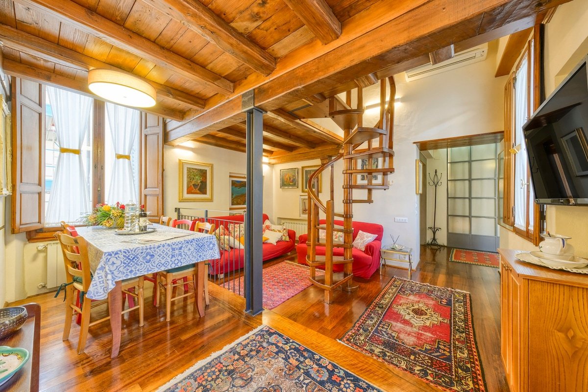 Casa Strozzi – (PIAZZA DELLA REPUBBLICA) gallery image 4