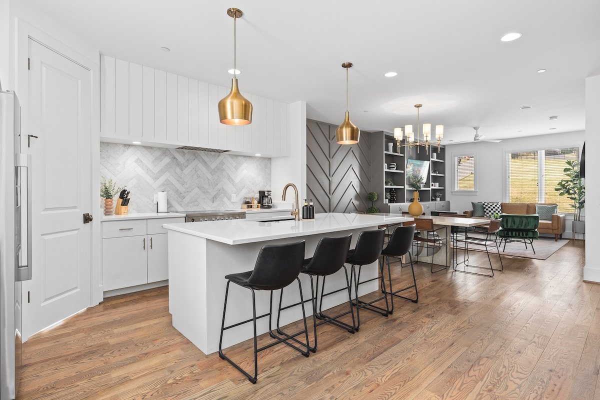 TWO Adjacent Homes by 12 South, Belmont -Sleeps 24 gallery image 2