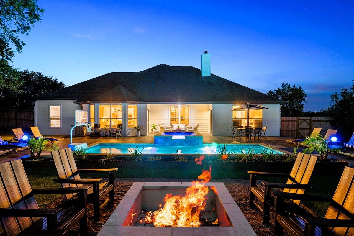 RockwayVilla: Pool & Spa*Golf Green*Firepit*20ppl gallery image 2