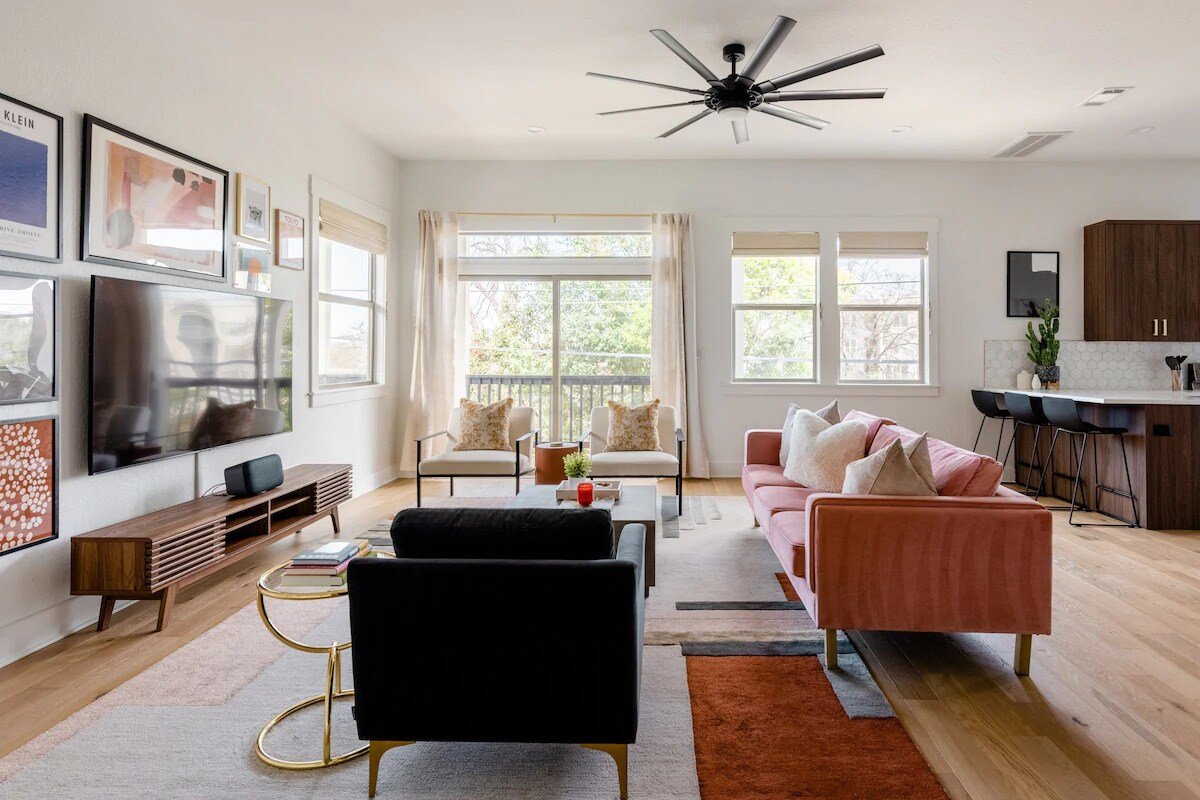 Bachelor(ette) Mansion | Heart of ATX | Sleeps 28 gallery image 4