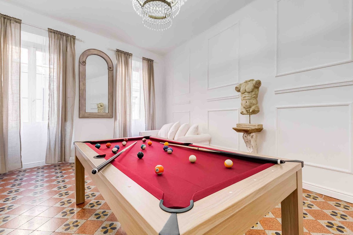 ★ ★ ★ ★ ★ SPANISH SQUARE NEW – RomeDreamHome