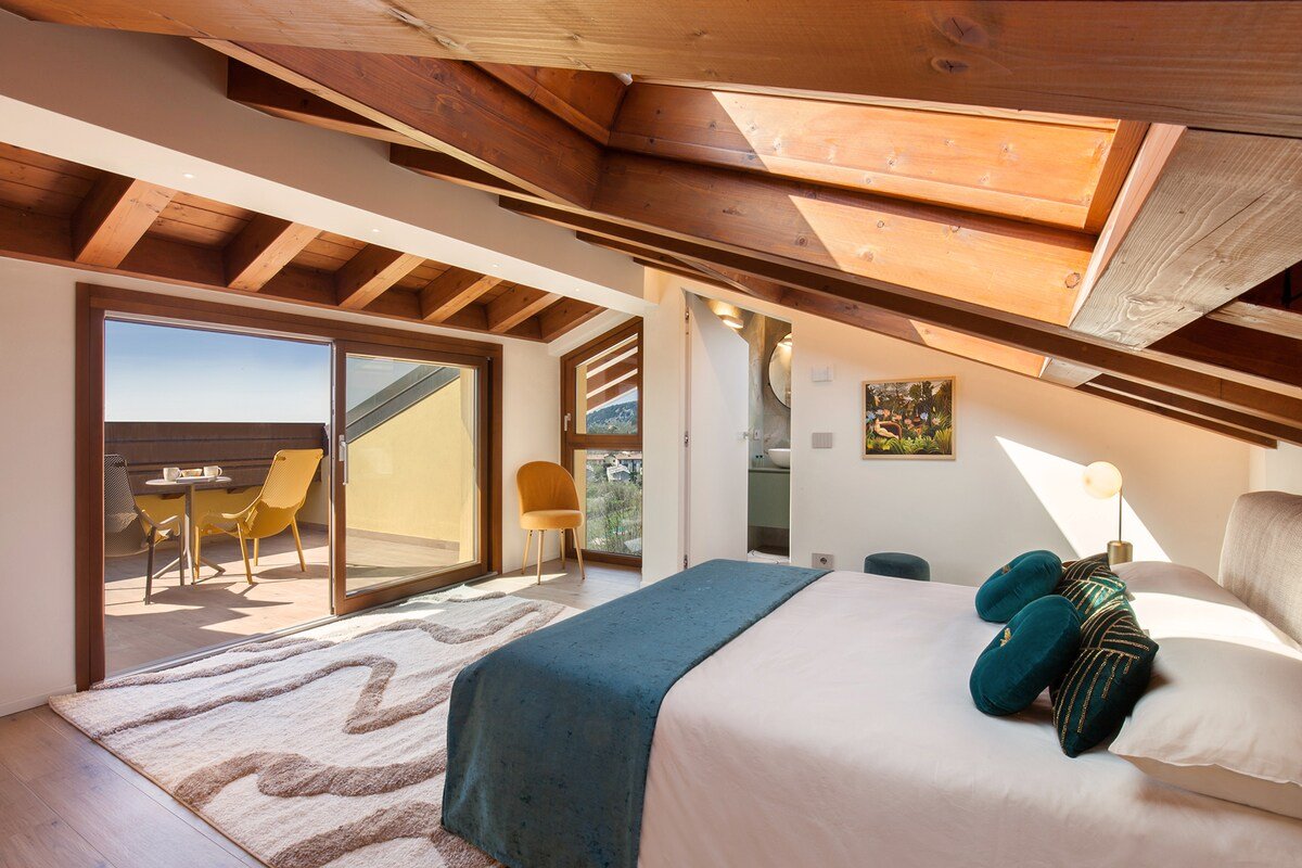 Luxury Villa Monte Orione Garda lakeview & Spa gallery image 4