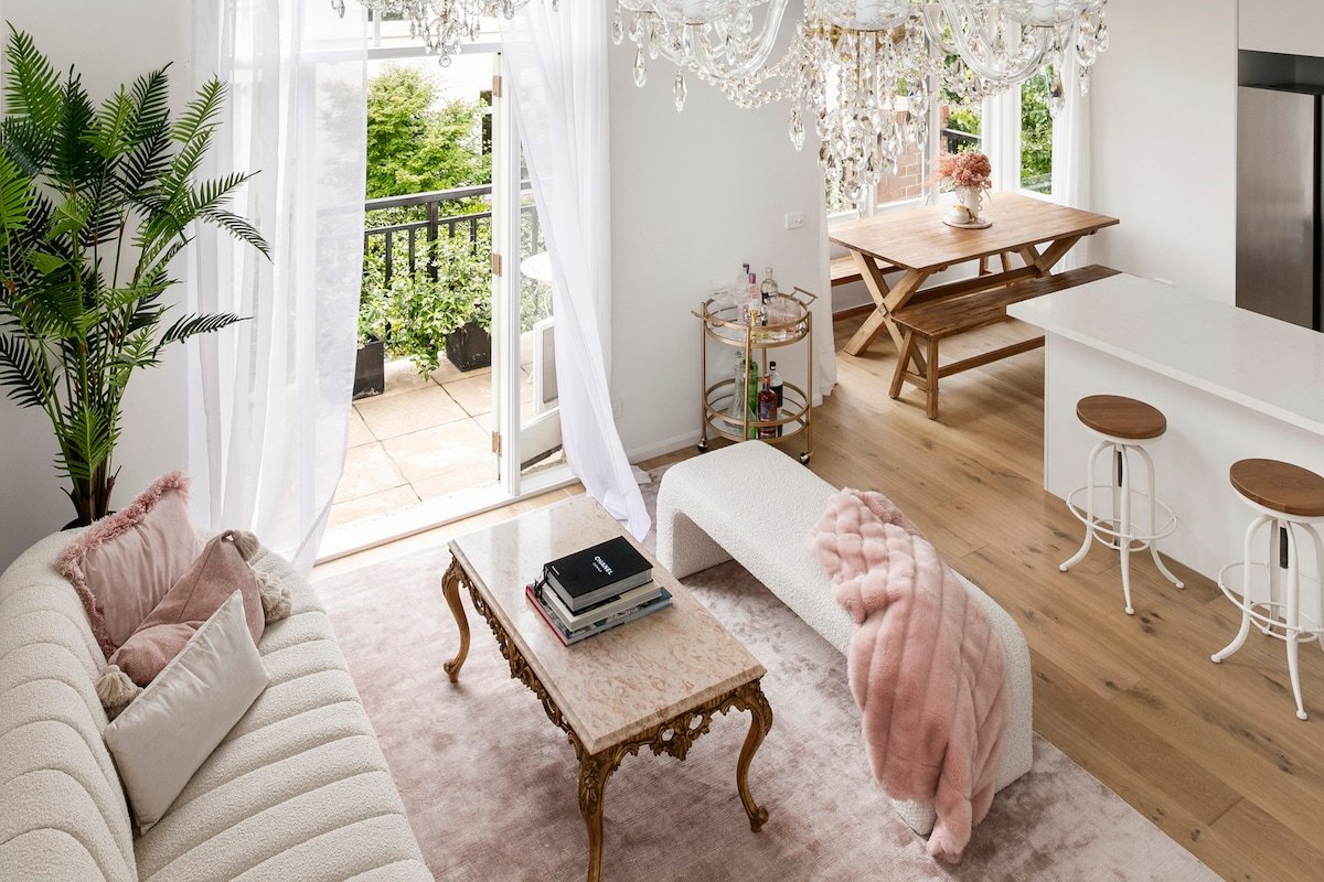 3-Bed Luxury Apt in Port Melbourne gallery image 2