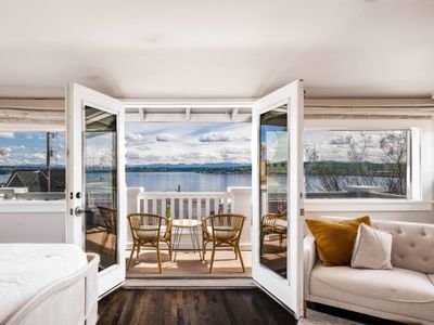 Seattle Craftsman Mansion w/ Lk. &Mt. Rainier view