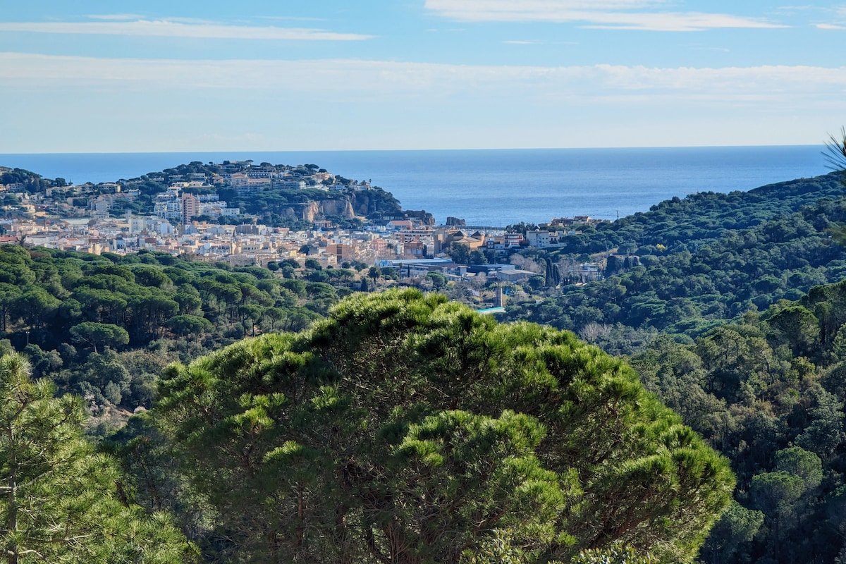 Host&Joy – Family Villa with Swimming Pool gallery image 3