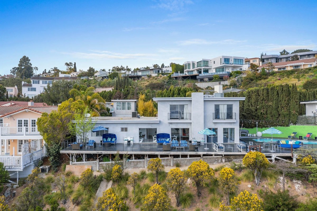 holliwood hills amazyng gallery image 2