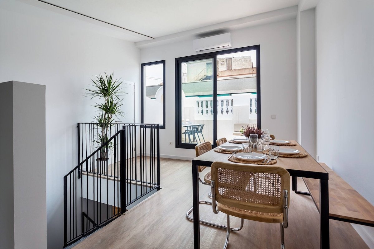 4bd Beautiful Penthouse with Terrace 3b gallery image 3