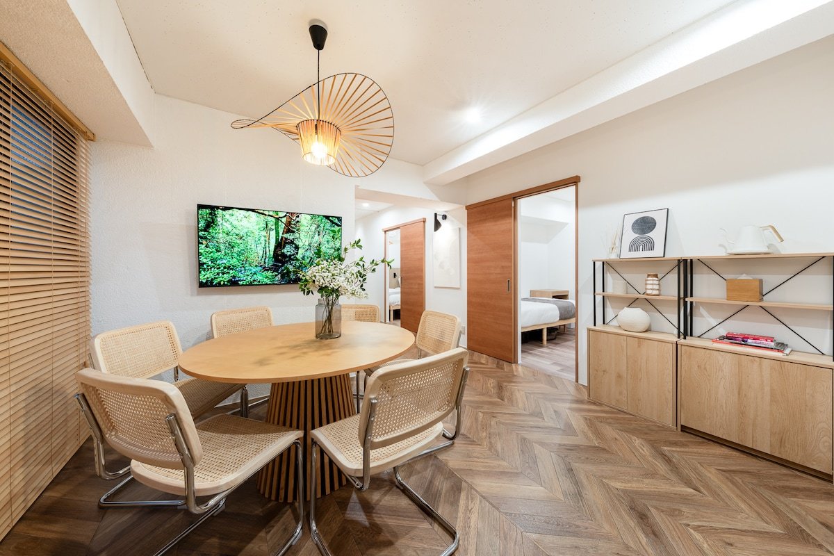 Central Shinjuku 2BR Apt | 47㎡ |Walk to 3 Stations gallery image 3