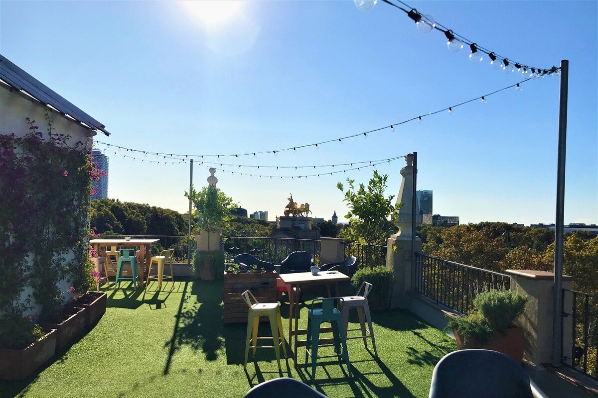 LOST GARDEN – Strategic location, Top views gallery image 3