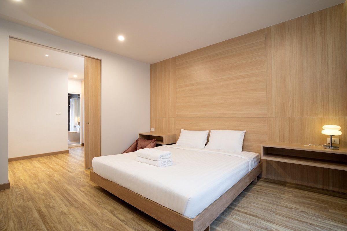 Townhouse in Pratunam Bangkok 100m from 7/11 gallery image 2