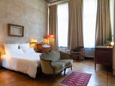 Luxury late 19th century apartment in Berlin Mitte