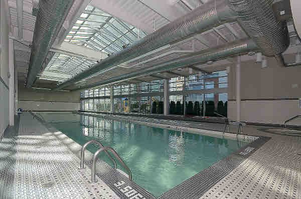 Skyline 2 BR Condo Surreal Mountain & Water View gallery image 4