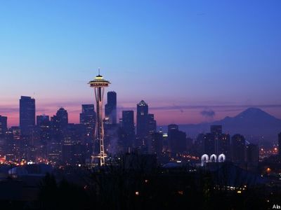 PH style Lux w/THE Seattle “Post Card” view too