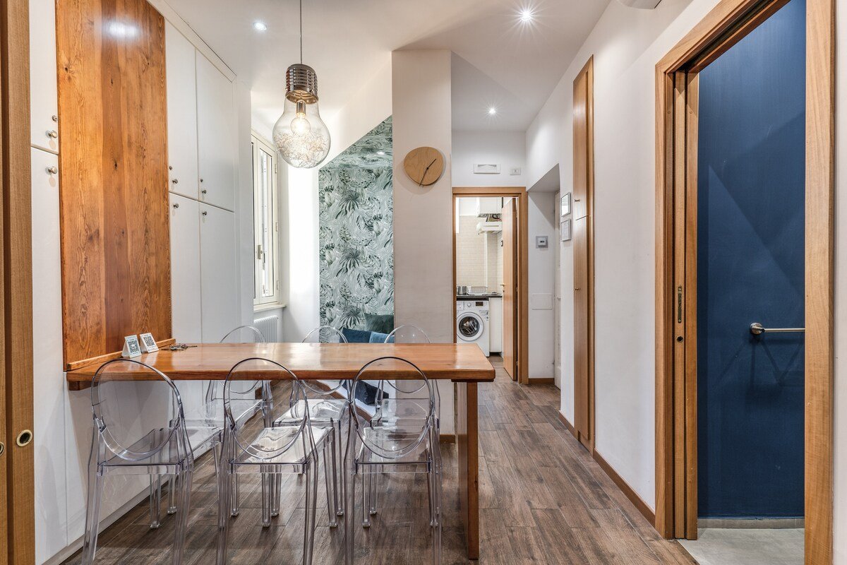 Style Apartment Julia 50 mt from Colosseum gallery image 3