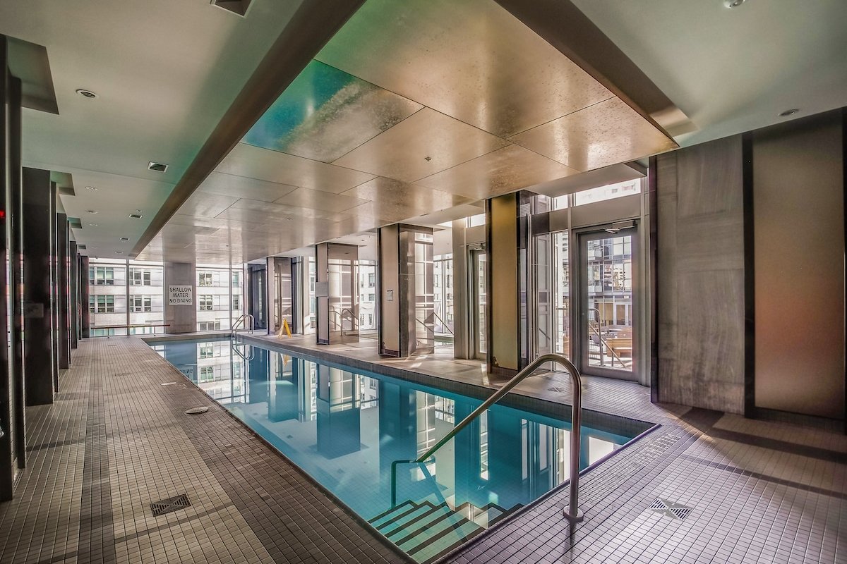 Spacious 3BR – Free Parking – 5 min walk to Subway gallery image 3