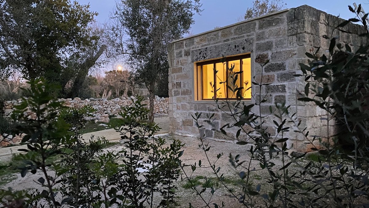 Spacious property in private olive grove gallery image 5