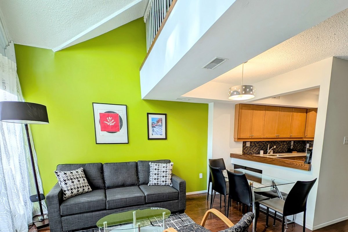 Urban Chalet in Private Complex with Parking gallery image 4