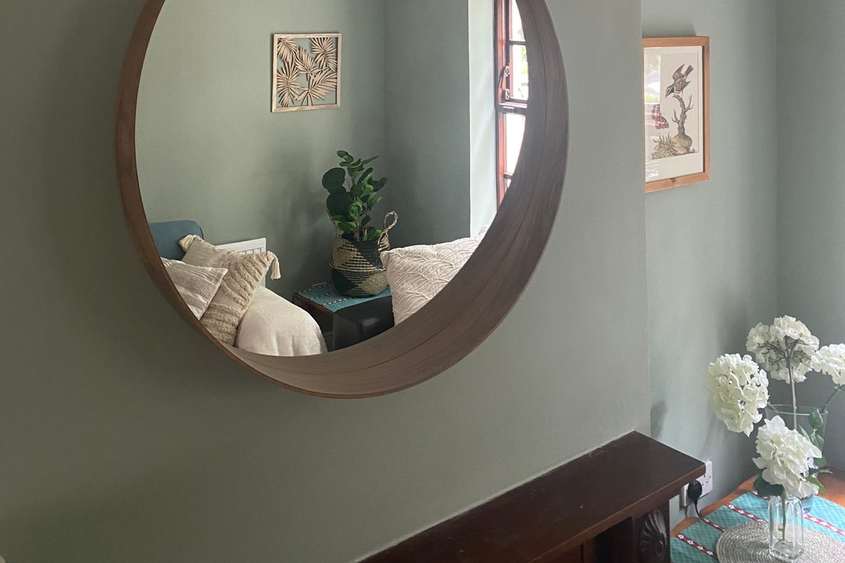 Newly refurbished 3 bedroom house that sleeps 6