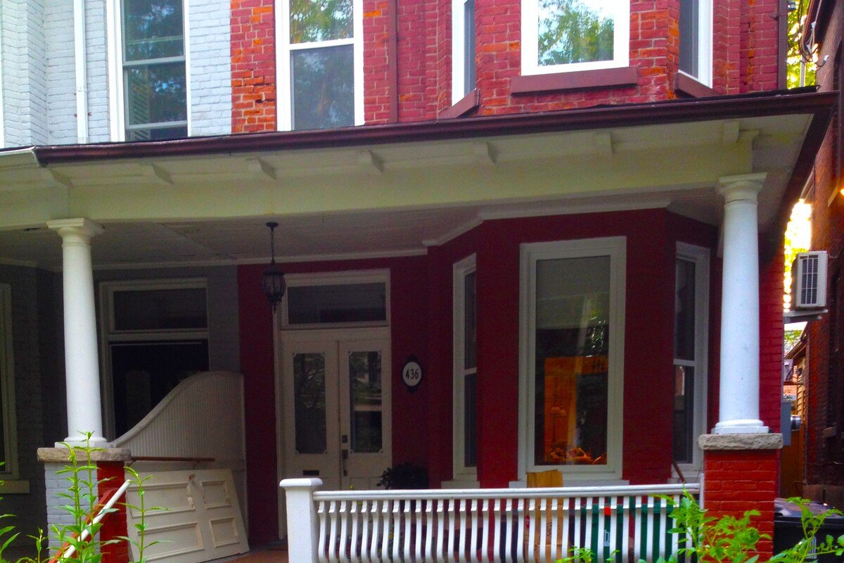 Perfect Family Friendly House in Little Italy gallery image 4