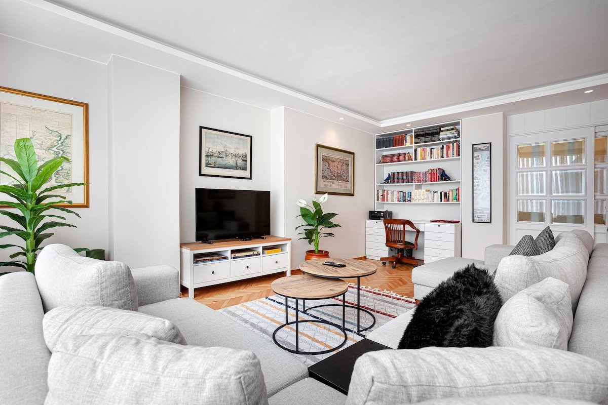 Signature Luxury Apartment At Galataport / Uzay 2 gallery image 3