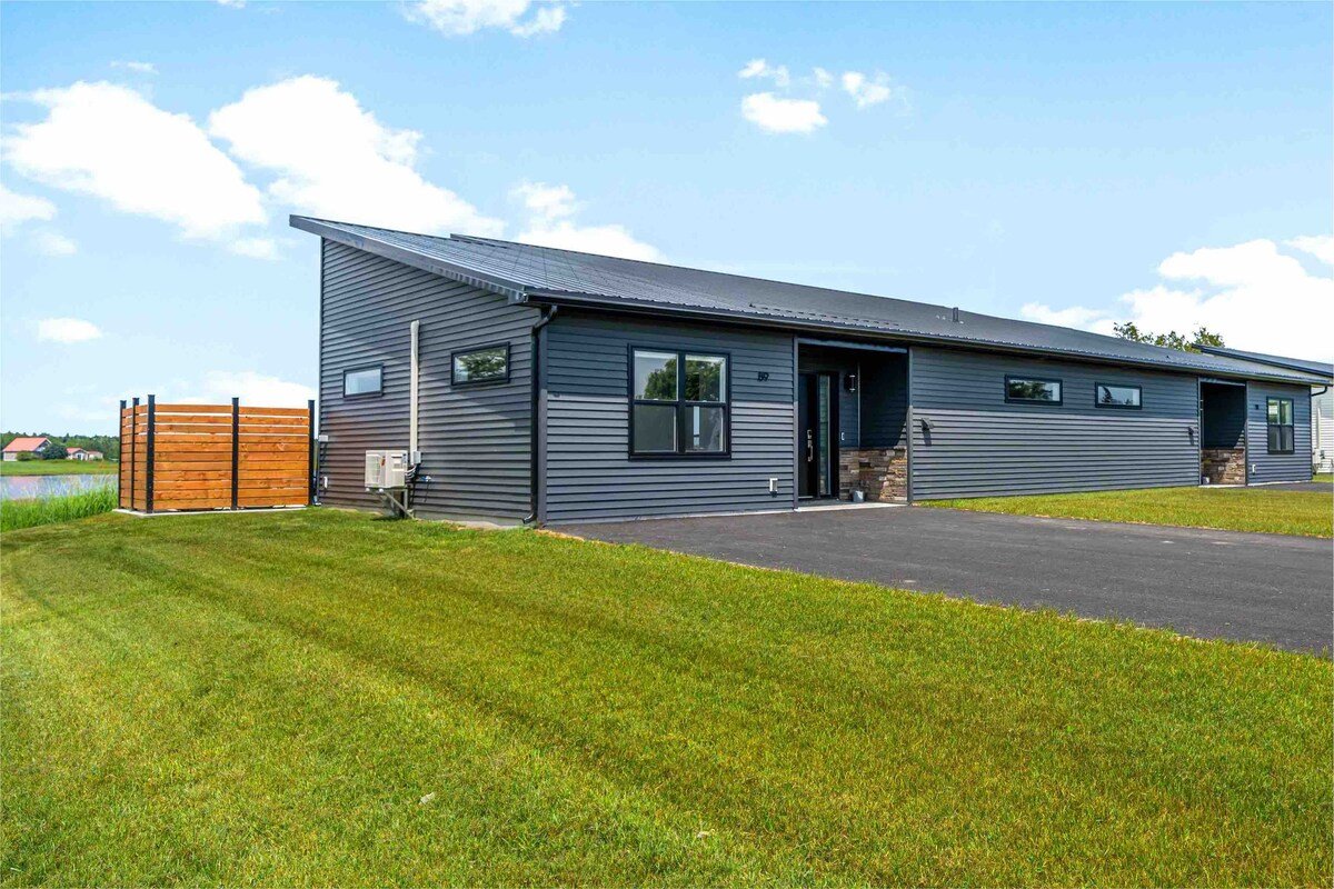 Beachfront Luxury Home with Pool & Hot Tub 91 gallery image 4