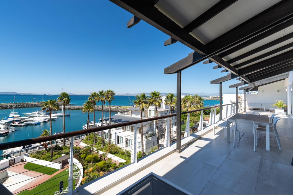 Waterclub Penthouse Photo 22