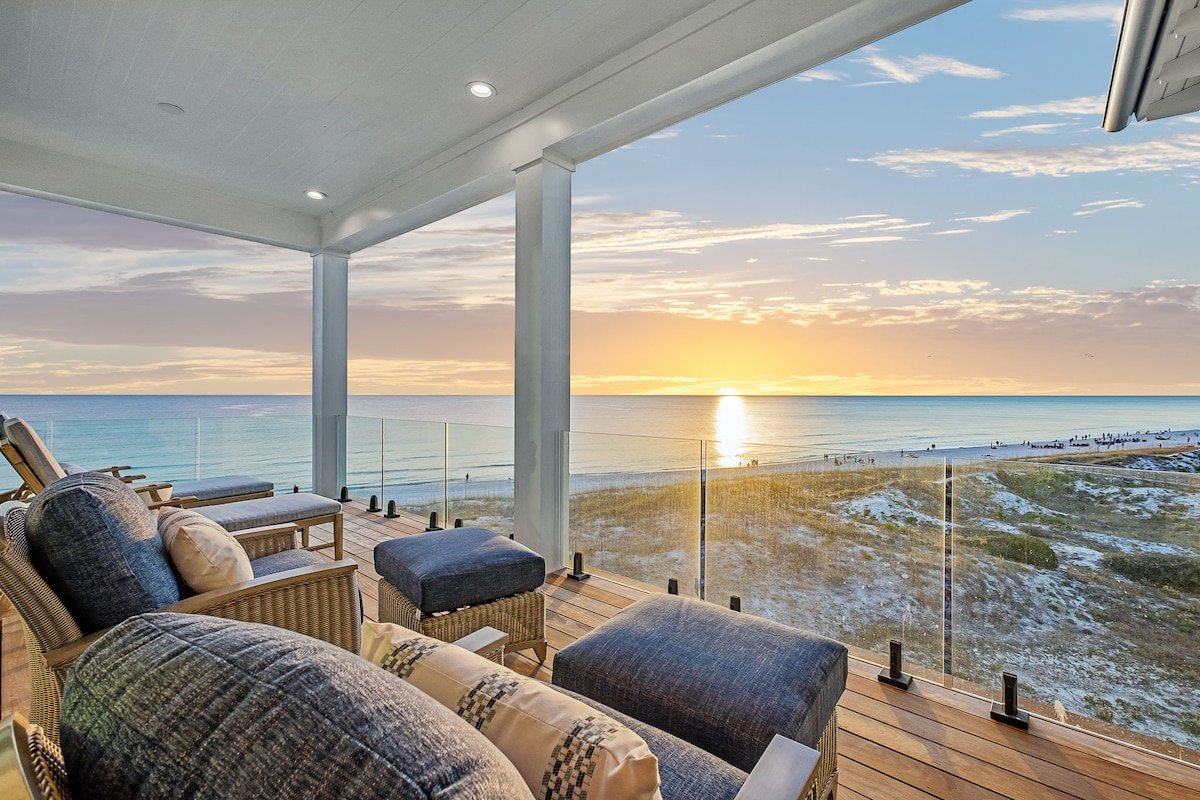 Emerald Le Luxe|Easy Beach Access|Gulf Views|Pool gallery image 4