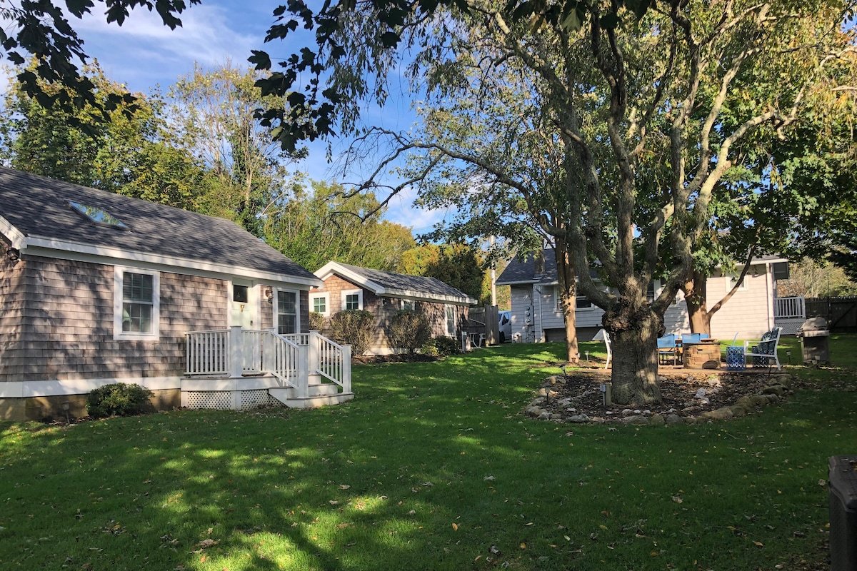 “The Cottages” Middletown/East Newport 3 cottages gallery image 2